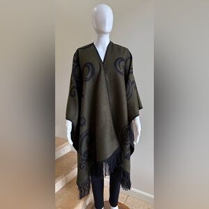 Reversible Fringe Hem Shawl Cape Wrap Poncho, Black/Green